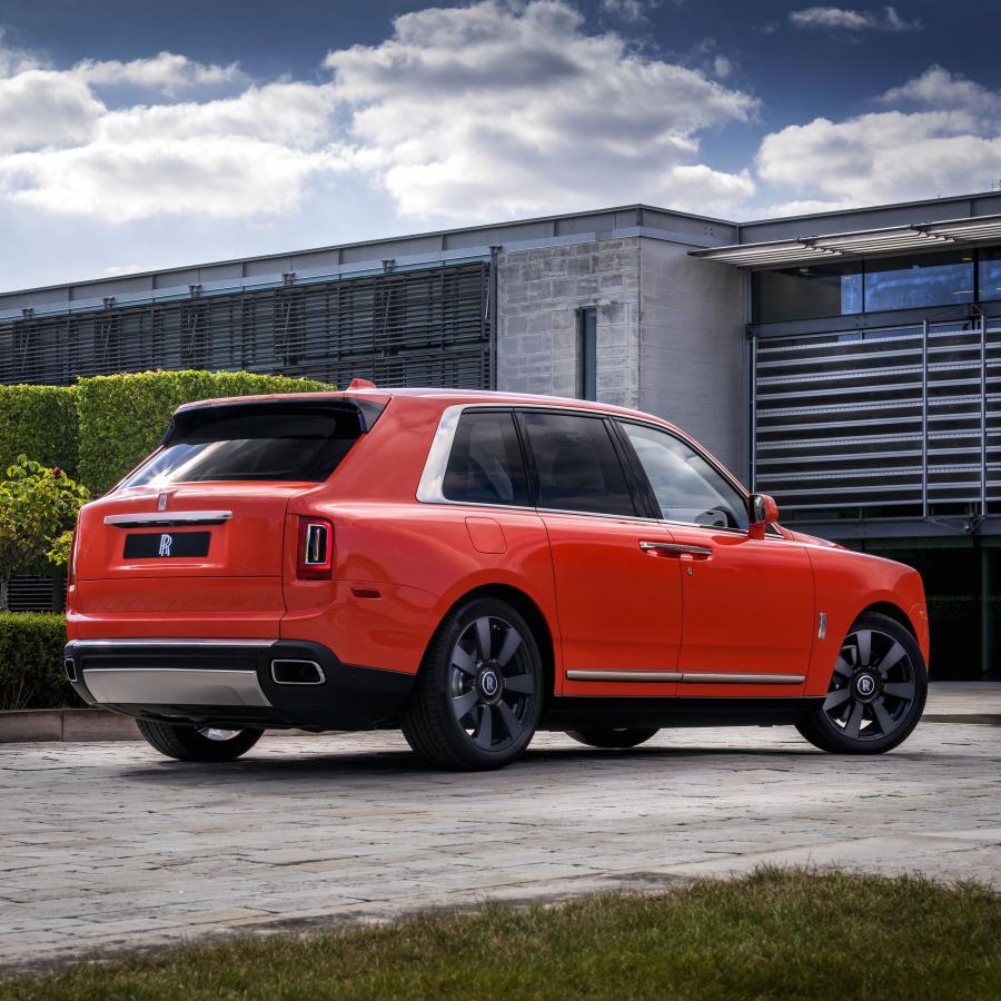 Rolls-Royce Cullinan Fux Orange 2019 года  (фото 15 из 32)